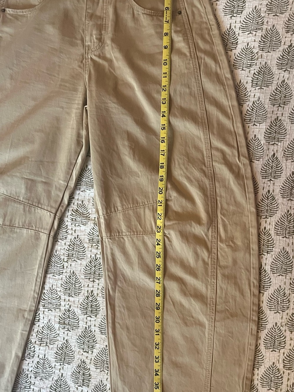 Barrel Button-Fly Pants in Khaki - Picture 2 of 7